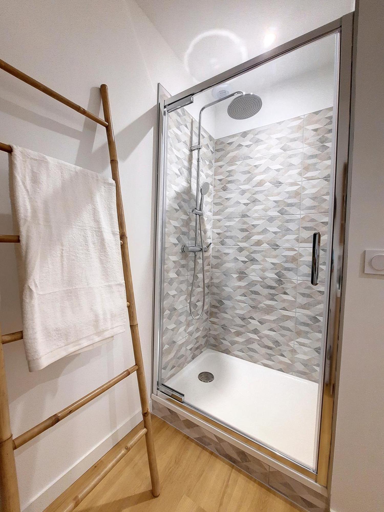 Le Nordique - 2 Chambres - Fibre Wifi - Netflix - Menage Inclus ตาร์บ ภายนอก รูปภาพ
