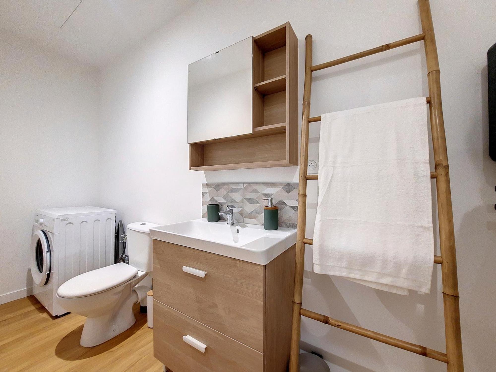 Le Nordique - 2 Chambres - Fibre Wifi - Netflix - Menage Inclus ตาร์บ ภายนอก รูปภาพ